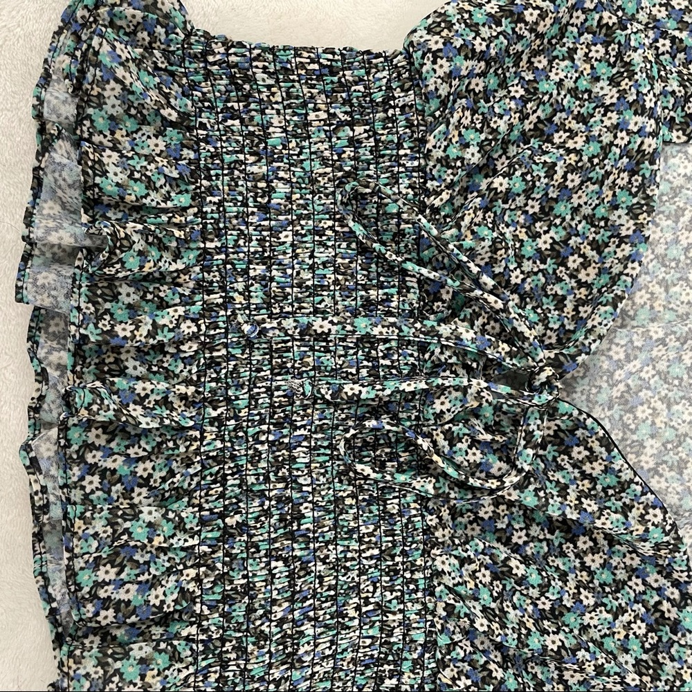 Forever 21 Blue Floral Smocked Cropped Top - Picture 5 of 8